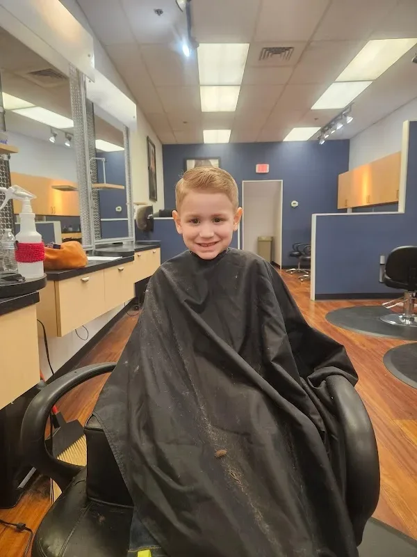 HOLIDAY HAIR — Hair salon in Berwick
